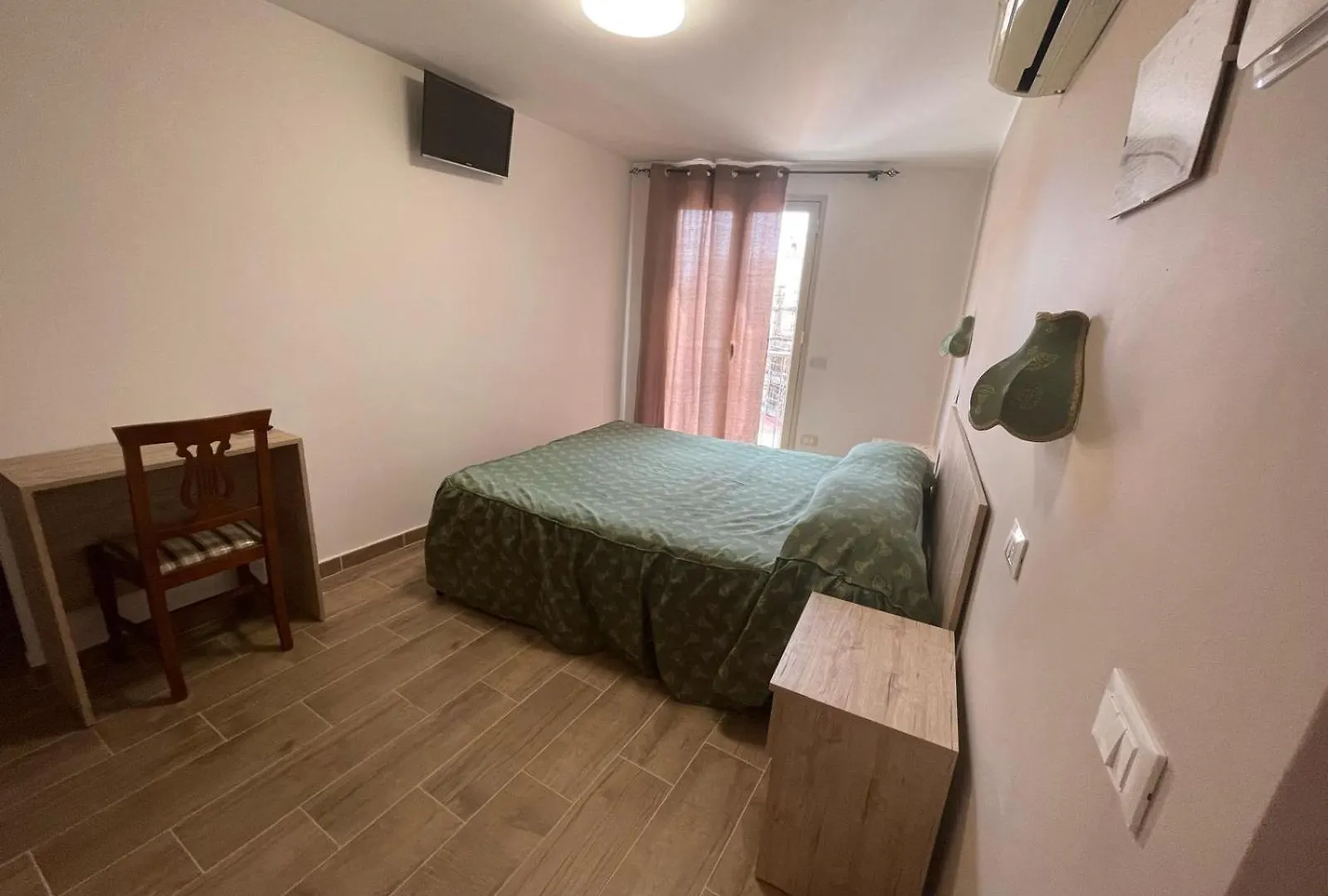 Hotel Cortese Palermo 2*,  Italia