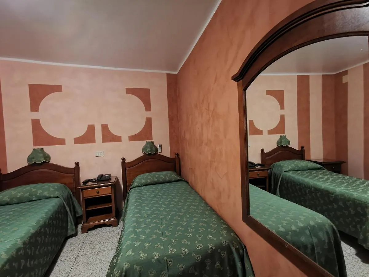 Hotel Cortese Palermo 2*,  Italia